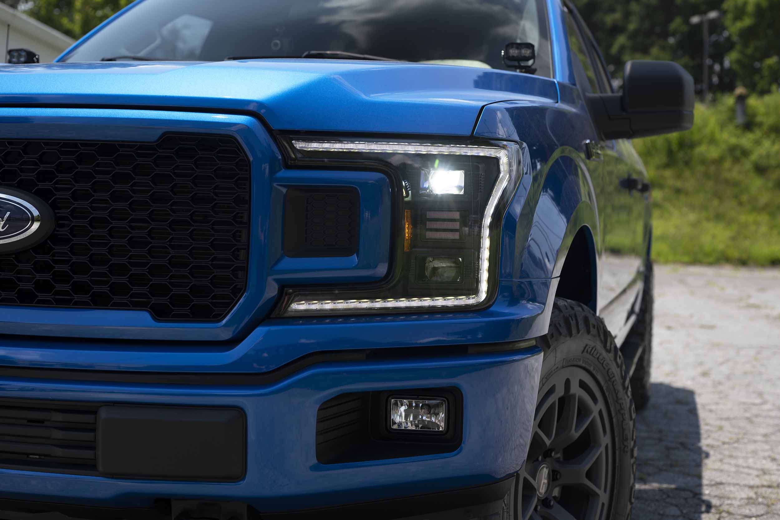 Ford F-150 (18-20): Morimoto XB Hybrid LED Headlights-9