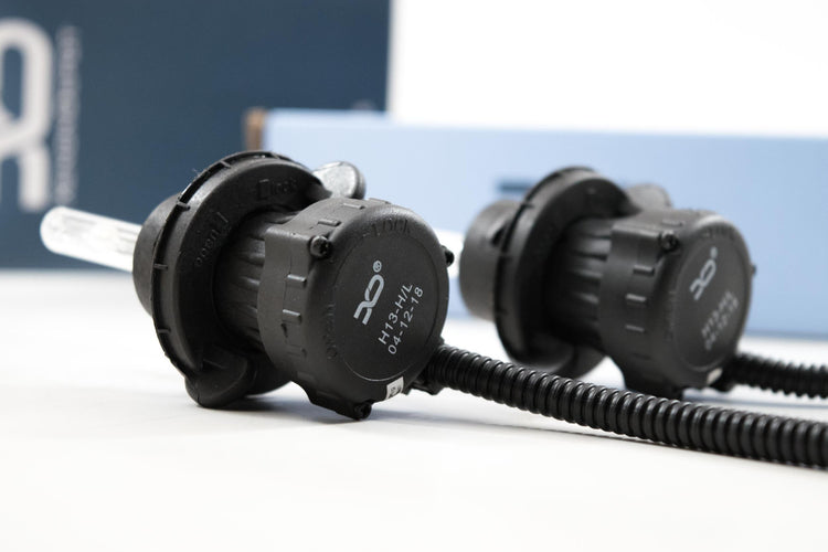 H13/9008 Bi-Xenon: XTR HID Bulbs (Pair)-3