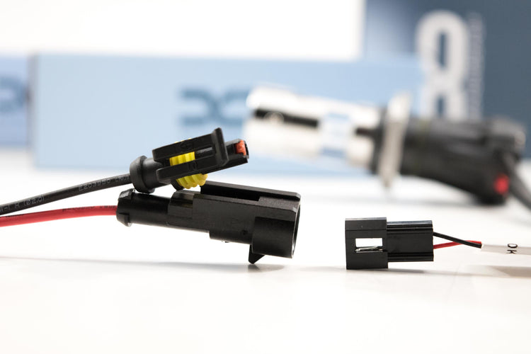 H4/9003 Bi-Xenon: XTR HID Bulbs (Pair)-2