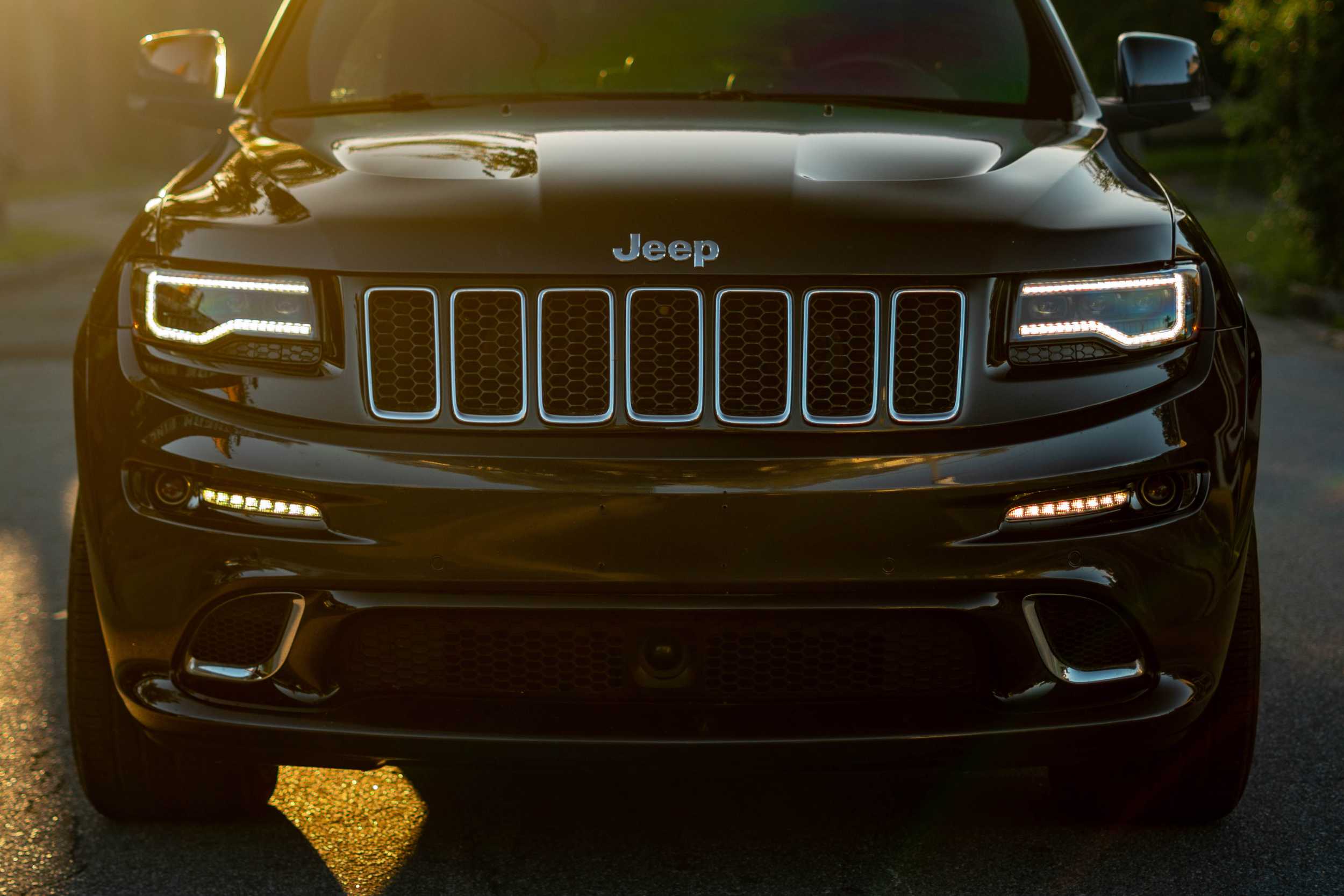 Jeep Grand Cherokee (14-22): Morimoto XB LED Headlights-9