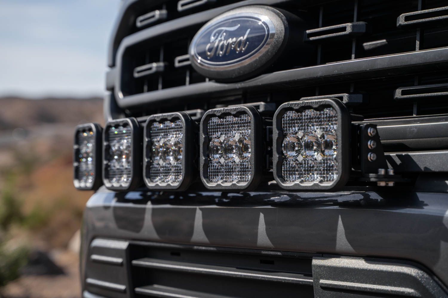 SS5 Grille CrossLink Lightbar Kit for 2021-2023 Ford F-150-4
