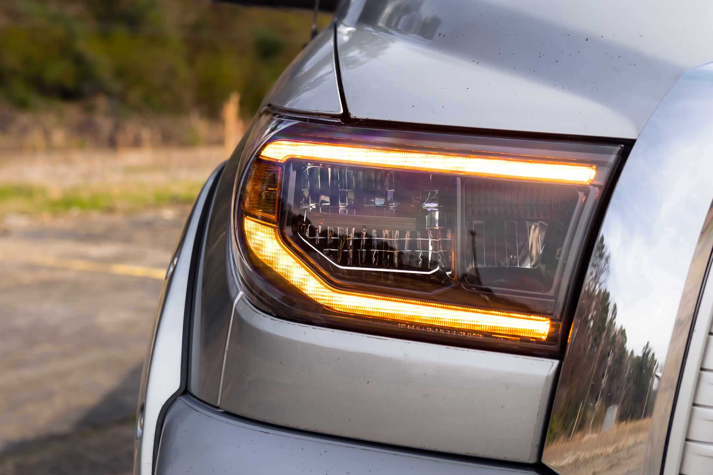 Toyota Tundra (07-13) Sequoia (08-18): Morimoto XB LED Headlights